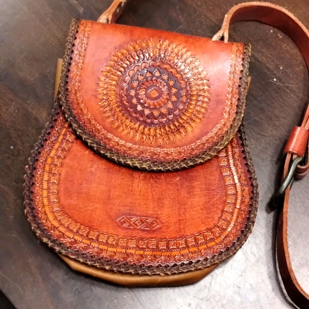 Vintage leather crossbody